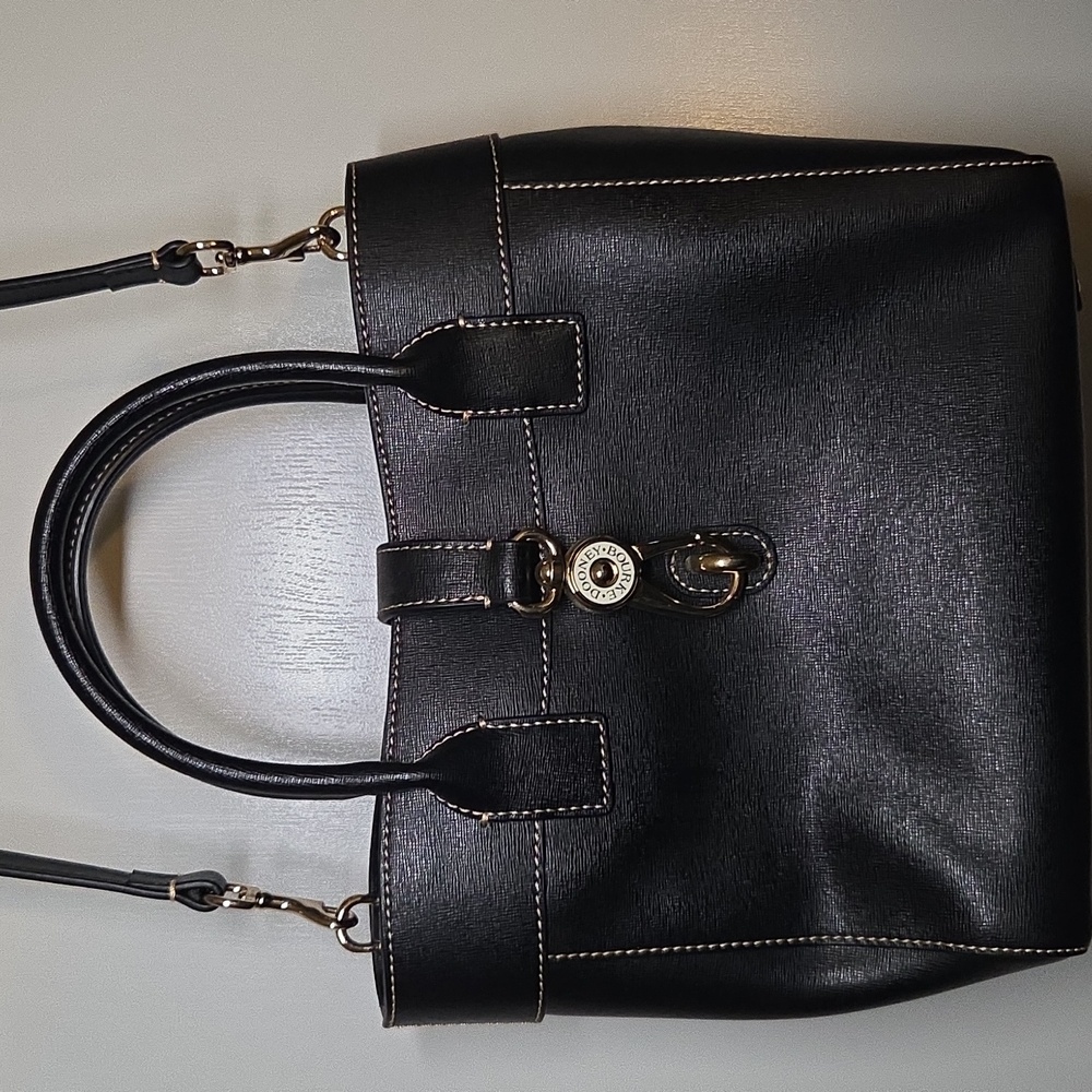 🎁 Dooney & Bourke Black Leather 2 Way Handbag Crossbody Red Interior Like New